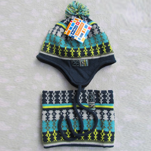 The original single foreign trade Winter children hat collar two-piece delicate designs wool more polar fleece to keep w