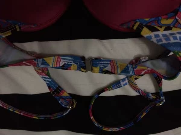 亦蔻正品分体三角玫红荧光比基尼女泳衣大小胸聚拢钢托泳装bikini