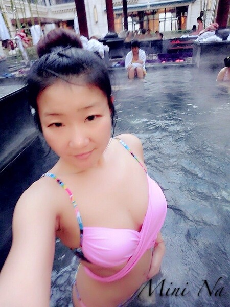 亦蔻正品分体三角玫红荧光比基尼女泳衣大小胸聚拢钢托泳装bikini