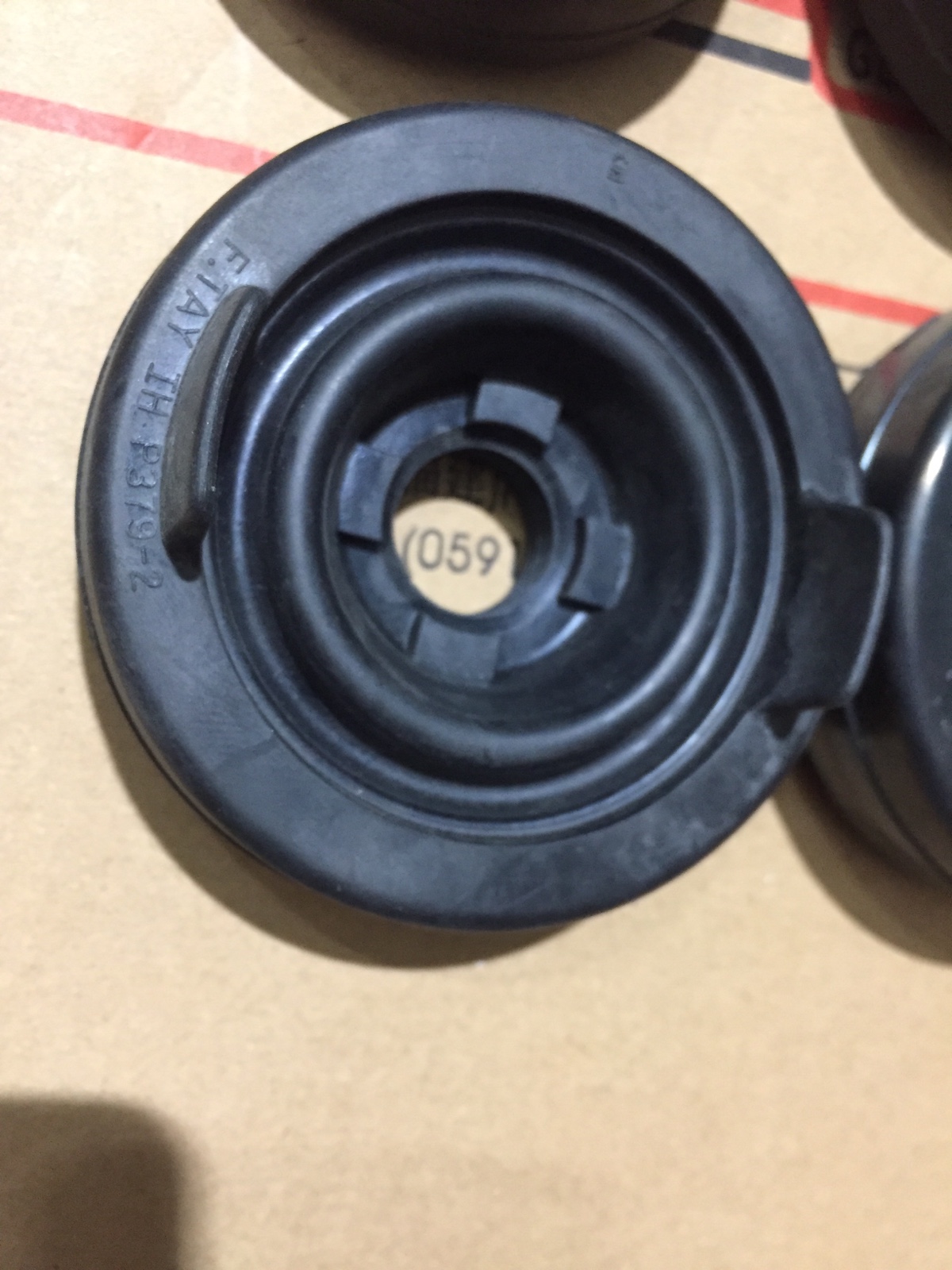 东南配件菱帅菱悦菱致V3V5V6DX7DX3蓝瑟大灯后防尘罩防水盖密拆车在类目 汽车/用品/配件/改装, 汽车零配件, 其它汽车内部配件中 - 来自Buy2taobao.com提供专业的淘宝代购服务