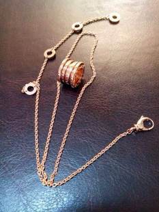 宝格丽18K玫瑰金弹簧坠项链(重量17克左右)(¥