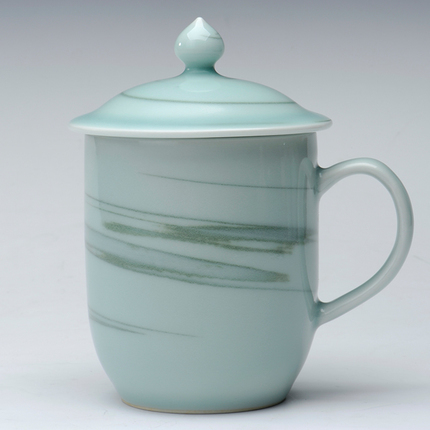 高级工艺美术师 张炳权作品《纹胎粉青杯》