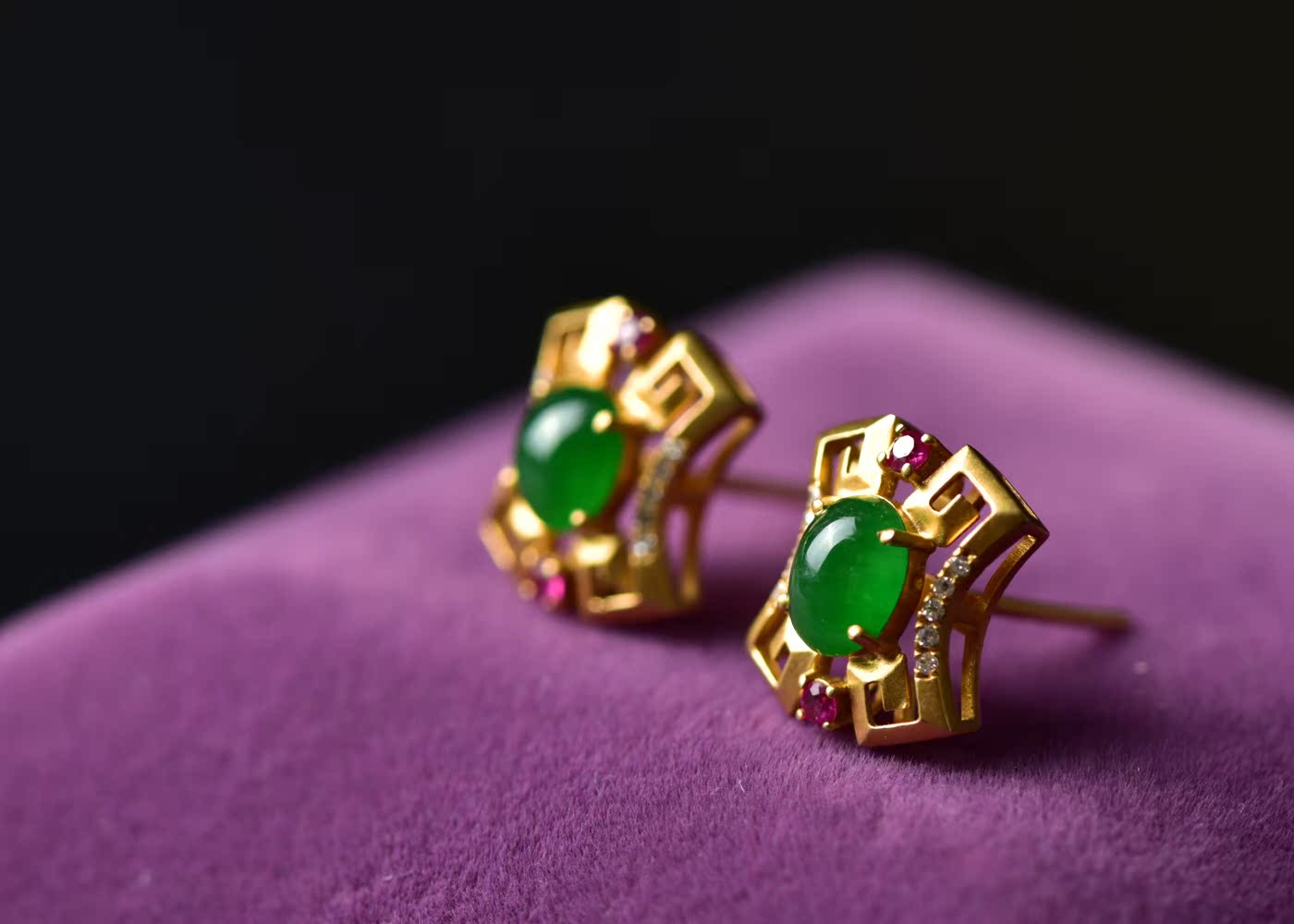 Myanmar natural Emerald jade Ice Full Green 18k Ear Studs Retro Pendant Sihui Sky Fair Jade article live broadcastin the Jewelry/Diamond/Jade/Gold , Jade (New) , Earring category - from Buy2taobao.com to provide professional Taobao agent buy service