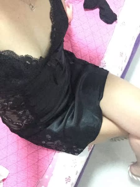 性感睡衣女 粉红丝绸睡裙女诱惑 冬 黑色镂空家居吊带裙 春季