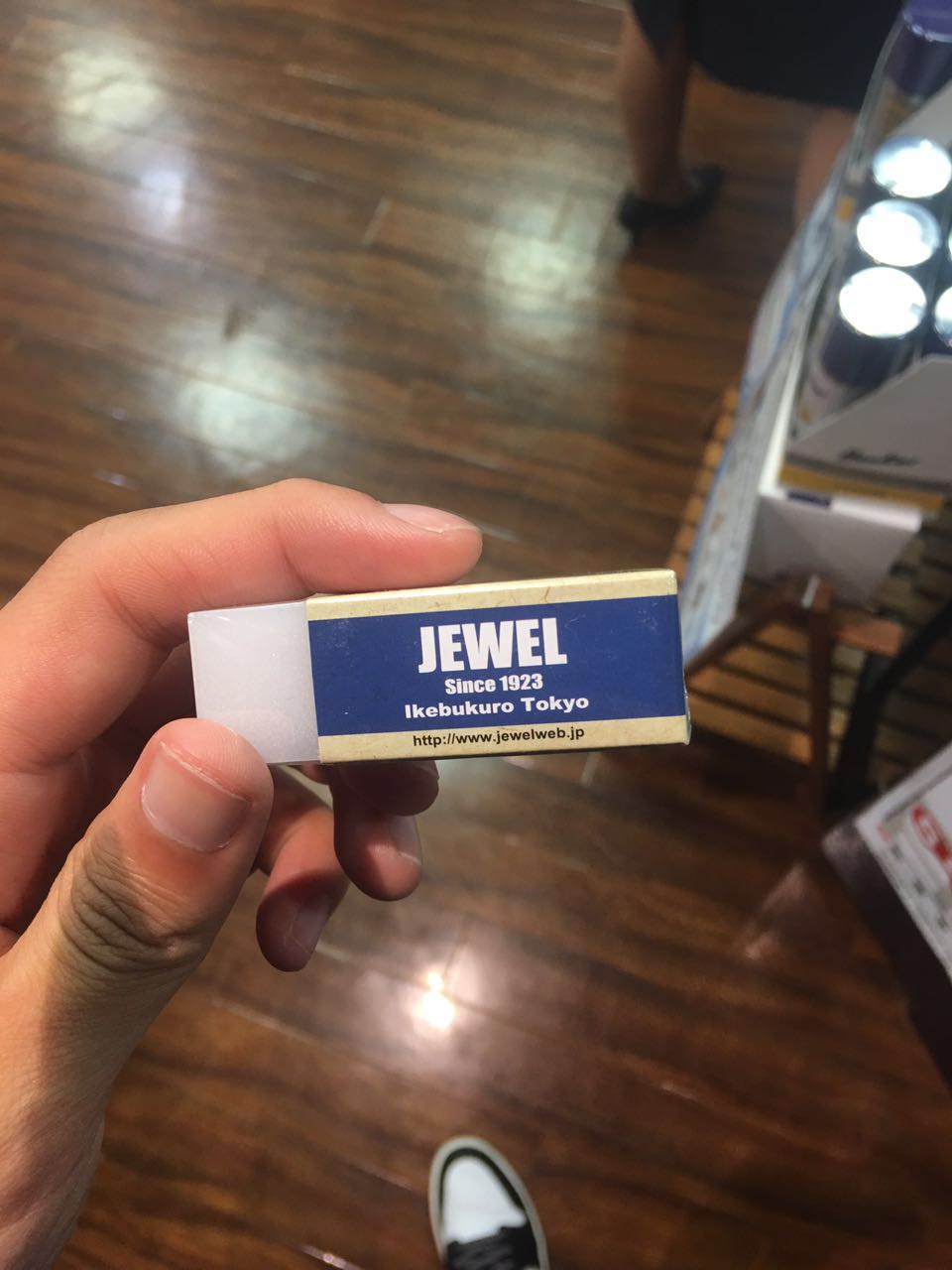国内现货JEWEL日本cleaner洗鞋 滑板鞋橡皮擦在类目 居家日用, 鞋用品, 鞋刷/鞋擦中 - 来自Buy2taobao.com提供专业的淘宝代购服务