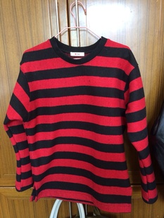 韩国代购呢料红黑条纹衫 超厚。