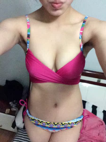 亦蔻正品分体三角玫红荧光比基尼女泳衣大小胸聚拢钢托泳装bikini