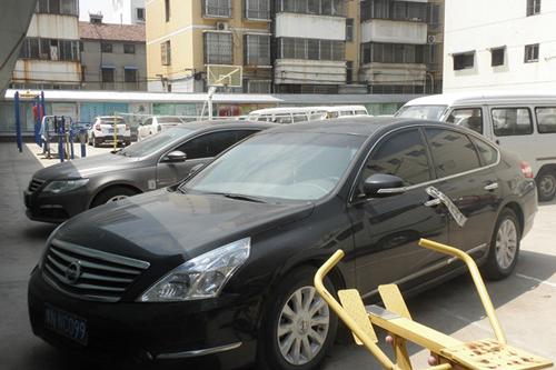 商丘市梁园区人民法院关于拍卖东风日产桥车一