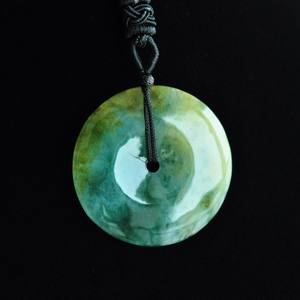 正品A货翡翠冰种满绿如意吊坠--豪华镶嵌--美仑