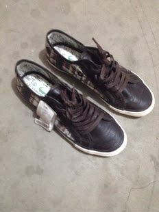 鳄鱼牌<em>女士板鞋</em>休闲鞋平底鞋 - <em>淘宝</em>生活