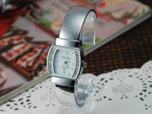 La Sra. de la moda de diseño sencillo reloj pulsera reloj salvaje señorita Han Ban
