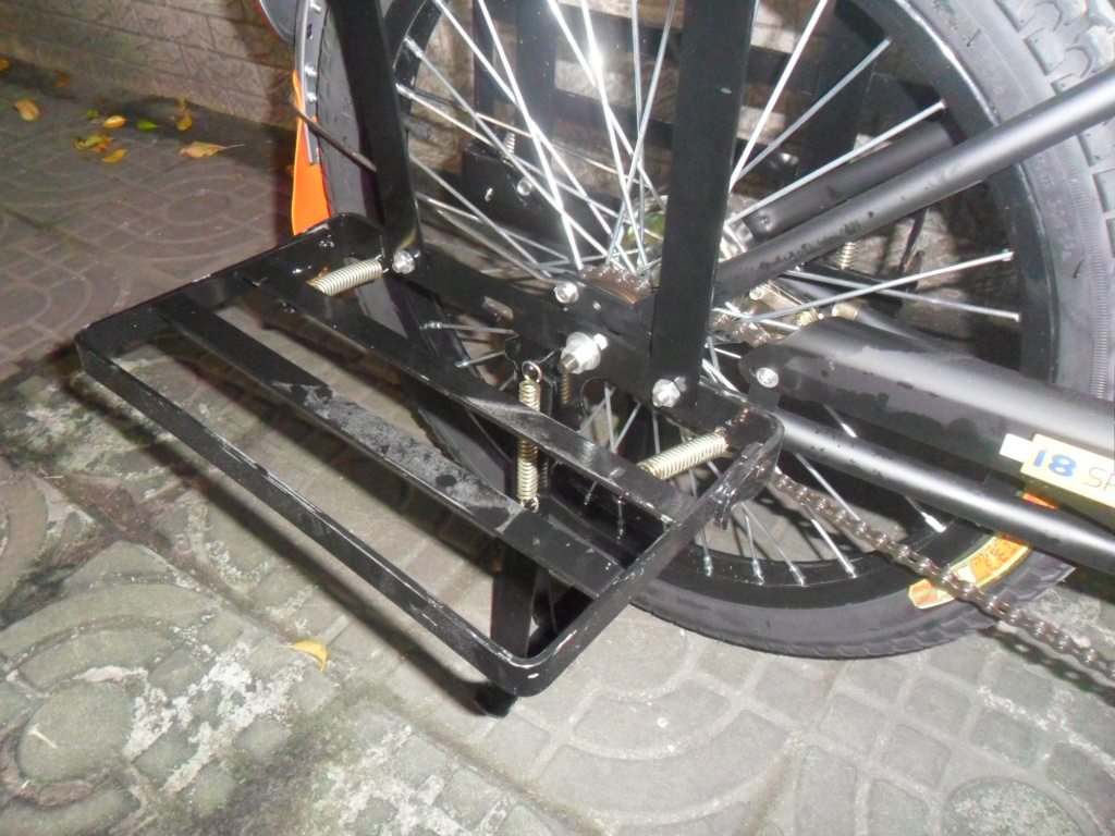 Двухместный / трехместный велосипед abc牌载重自行车驼货自行车可伸缩载重车老款自行车载小孩自行车 domestic brand truck bike camel retractable old bicycle/borne children themselves