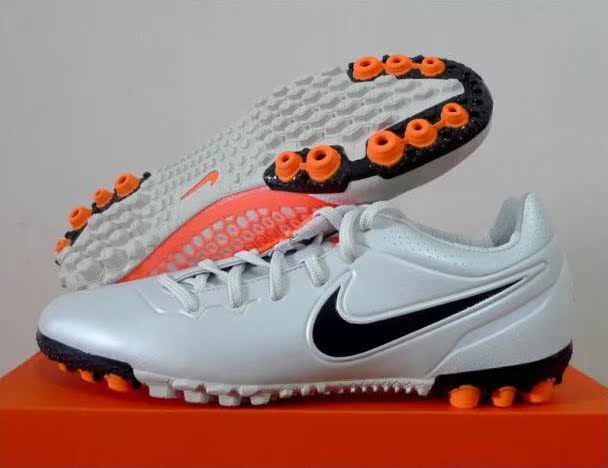 求全新 NIKE BOMBA FINALE 一代