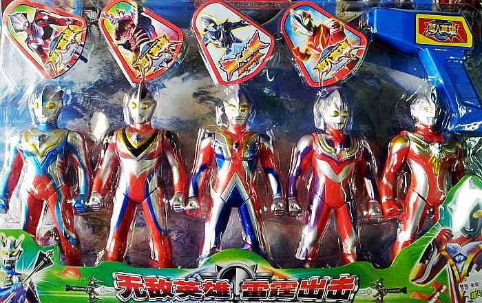 Ultraman игруша 588 Ultraman игруша 588