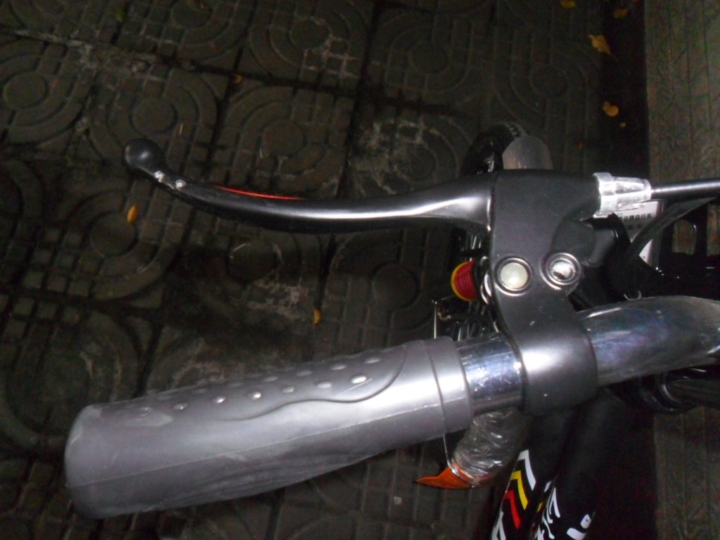 Двухместный / трехместный велосипед abc牌载重自行车驼货自行车可伸缩载重车老款自行车载小孩自行车 domestic brand truck bike camel retractable old bicycle/borne children themselves